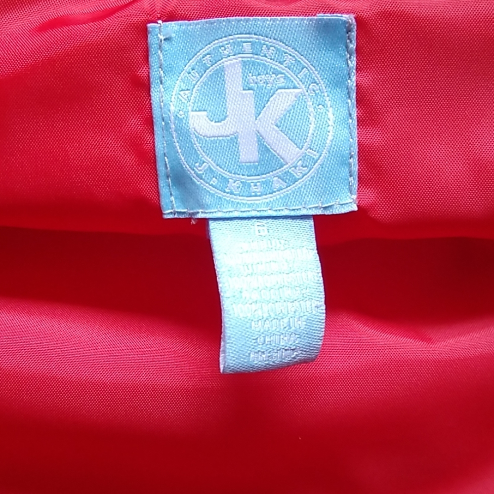 Vests - Picture 4 of 4